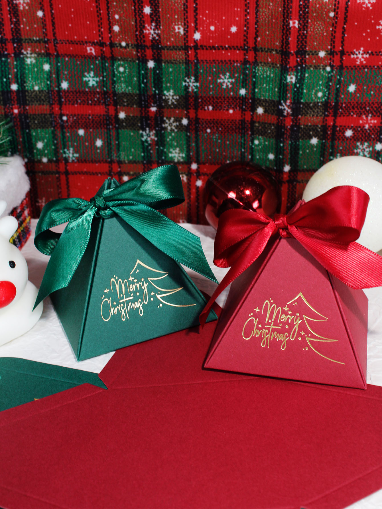 Kotak segitiga Natal kotak had - Chocolate Snack ulasan dan harga
